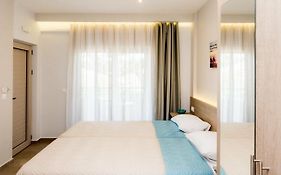 Lola'S Hotel